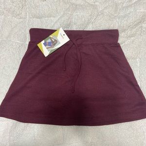 Halara in my feels everyday chill skirt size xs